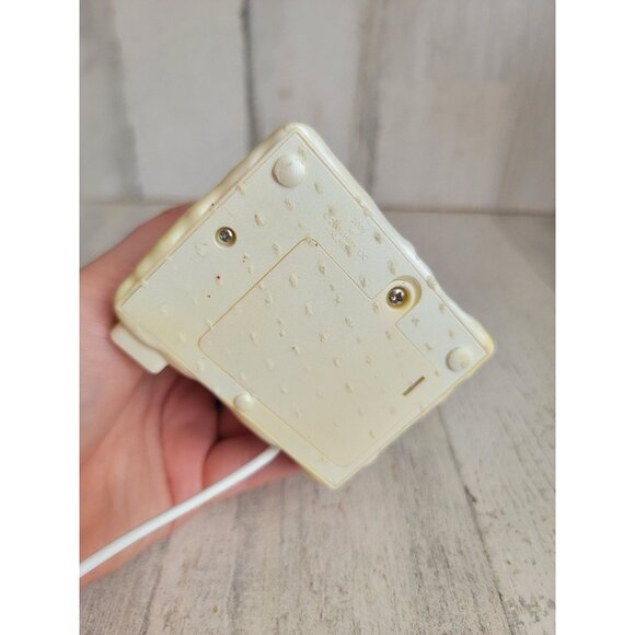 Hallmark Noel Caroling cottage magic cord xmas figure - Picture 7 of 7